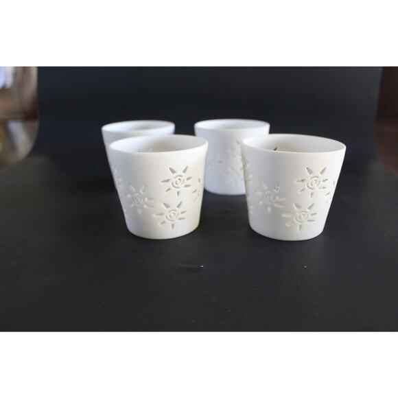 Set of 4 White Ceramic Tealight Holders with Sunflower Cutout Design - Picture 4 of 10